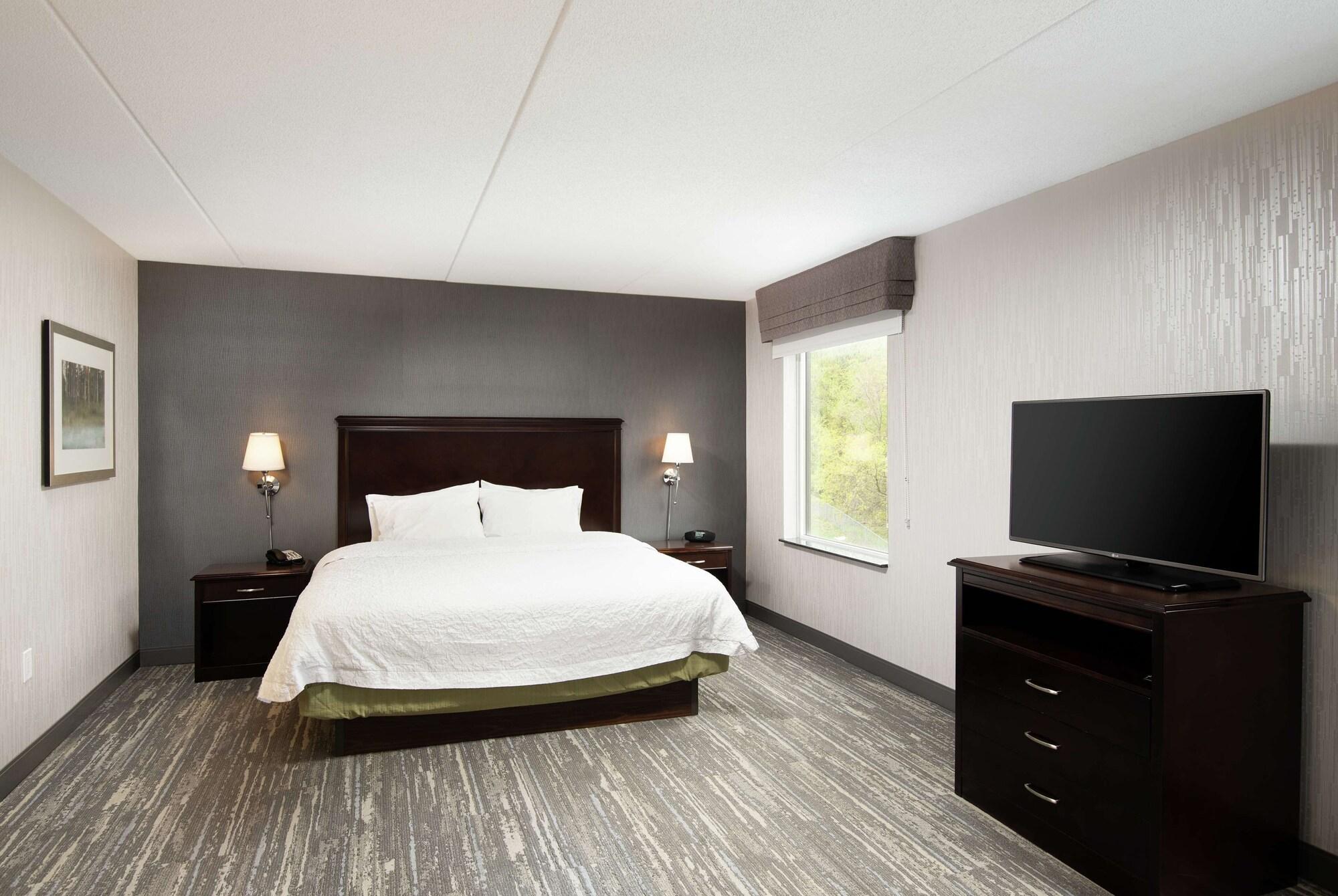 Hampton Inn & Suites By Hilton Барри Экстерьер фото