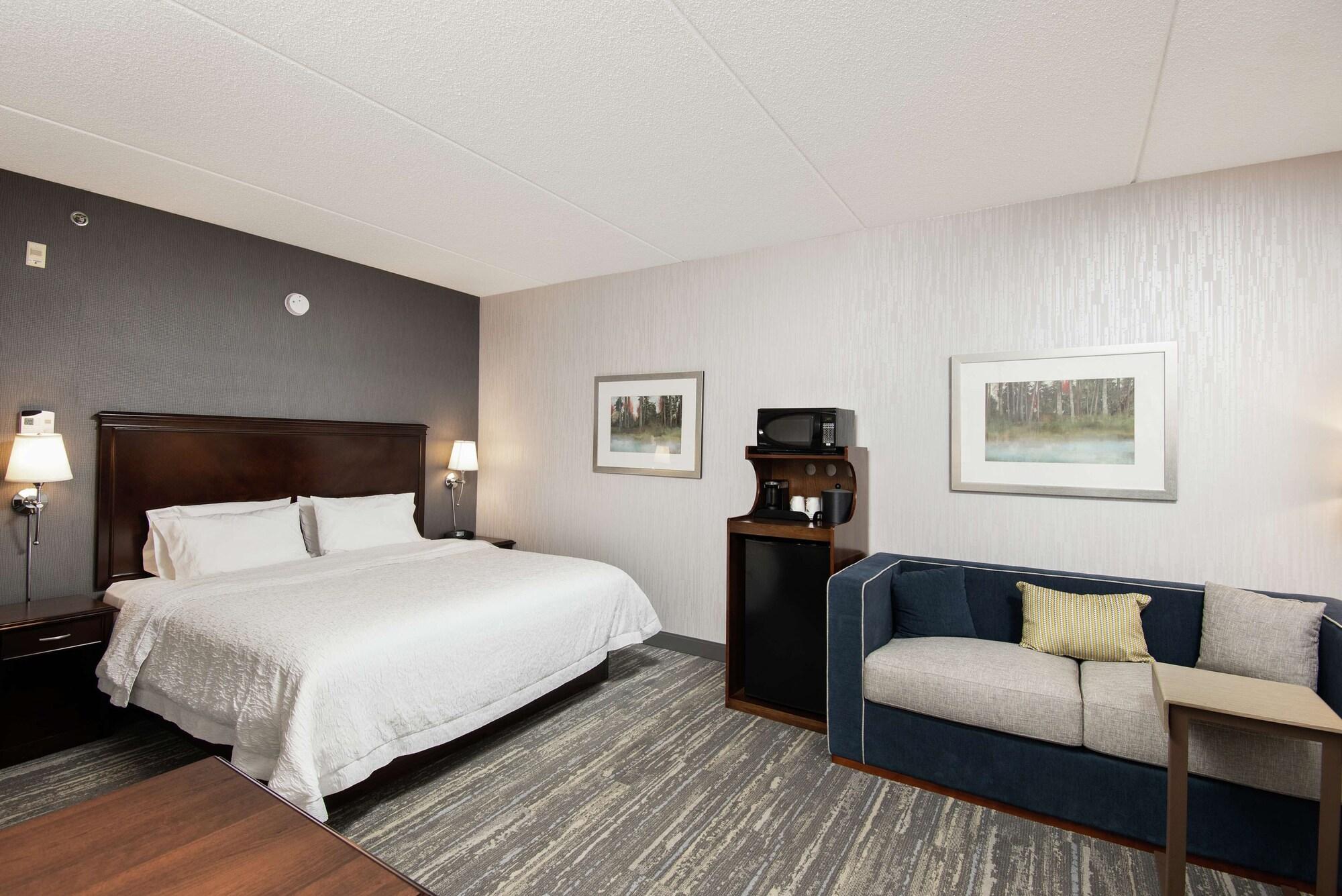 Hampton Inn & Suites By Hilton Барри Экстерьер фото
