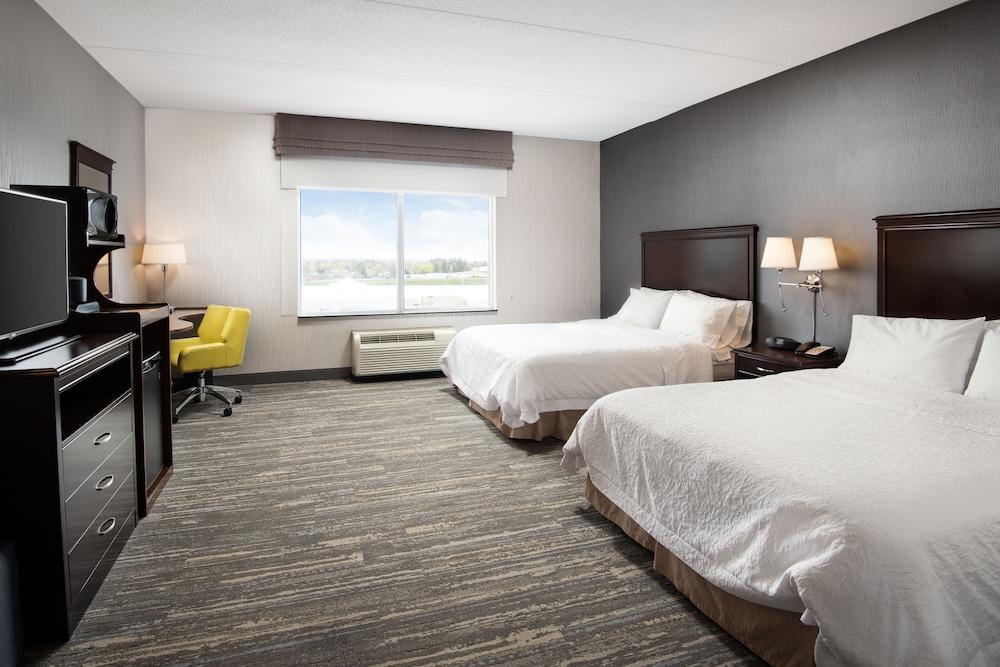 Hampton Inn & Suites By Hilton Барри Экстерьер фото